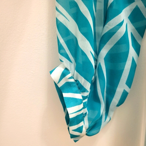 Sheer Banana Republic blouse with included cami - Picture 3 of 6